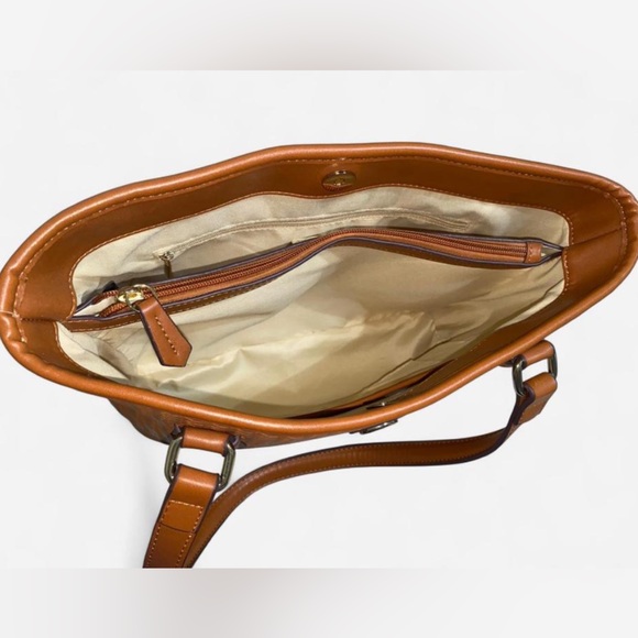 Giani Bernini Tan Woven Leather Tote – Gold Hardware – Zip Closure - Picture 6 of 7